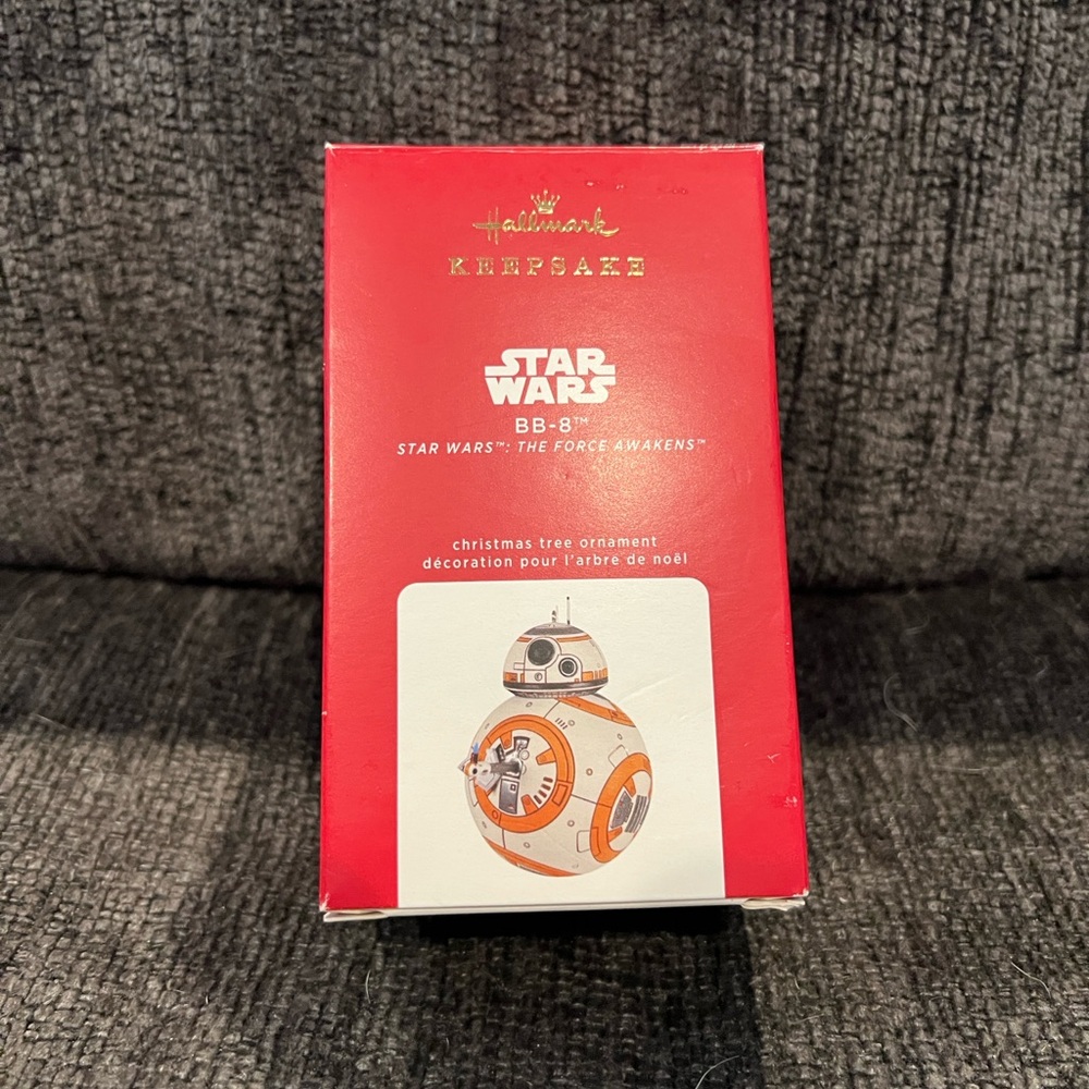 NIB Hallmark Keepsake: Star Wars BB-8 Magic Sound Ornament!